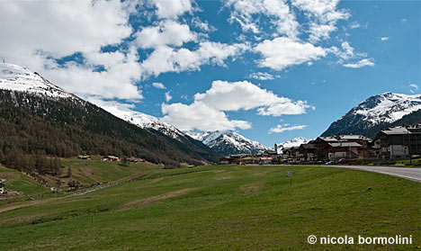 Sullo sondo il Passo Forcola